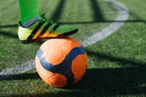 Les crampons synthétiques : L’idéal pour le football  